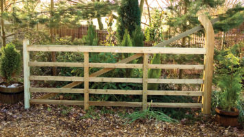 Field Gates - Estate Gates - Earnshaws Fencing Centres